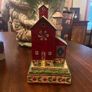 Jim Shore Heartwood Creek Red Barn Figurine